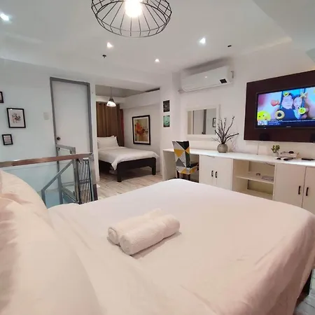 L1 Twin Bed Staycation In Bonifacio Global City